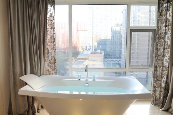 Fairfax Bathtub Installation